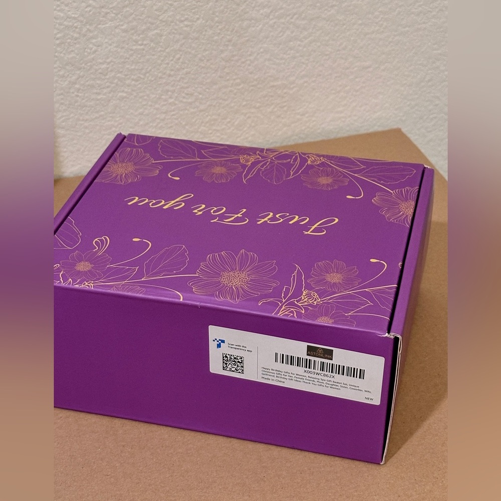 Lavender Collection Gift Box - Picture 7 of 7